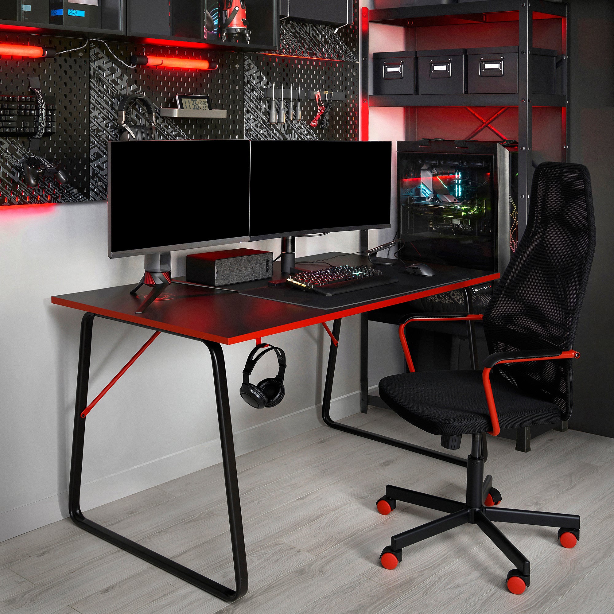 HUVUDSPELARE Gaming Desk & Chair